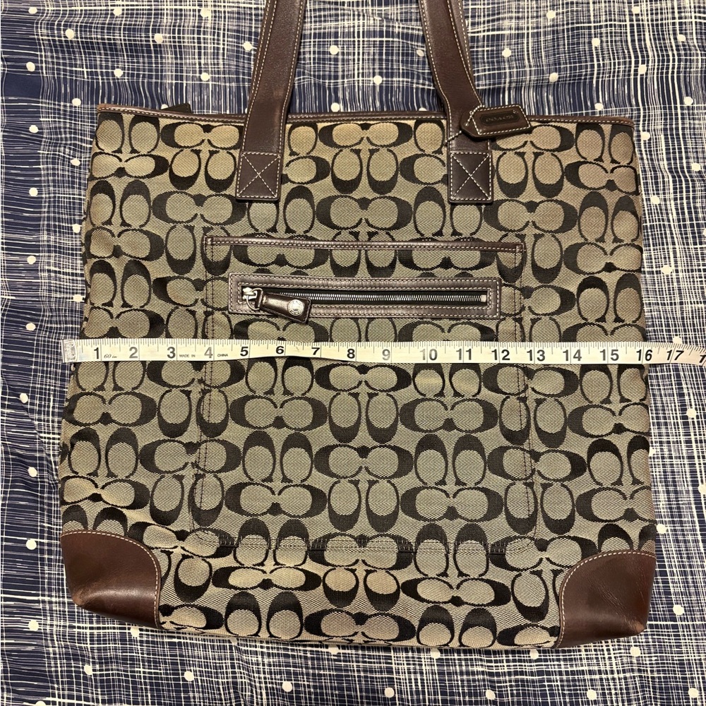 Coach Black and Cream Signature Tote - Picture 13 of 16